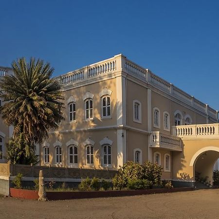 Royal Oasis Hotel Wankaner Buitenkant foto